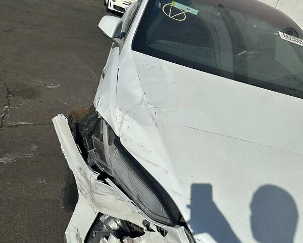 Белый Тесла Модель Х, объемом двигателя 0 л и пробегом 80 тыс. км за 24000 $, фото 1 на Automoto.ua