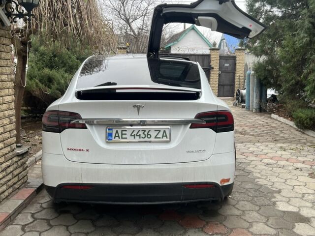 Білий Тесла Модель Х, об'ємом двигуна 0 л та пробігом 88 тис. км за 41500 $, фото 4 на Automoto.ua