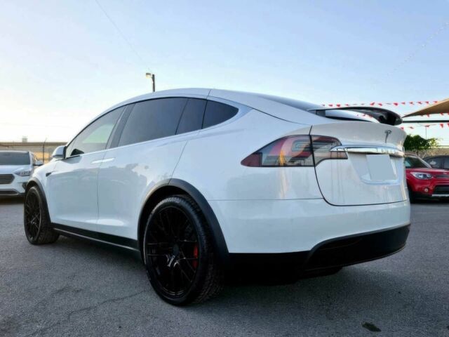 Білий Тесла Модель Х, об'ємом двигуна 0 л та пробігом 46 тис. км за 11225 $, фото 5 на Automoto.ua