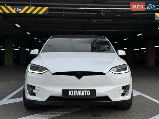 Білий Тесла Модель Х, об'ємом двигуна 0 л та пробігом 90 тис. км за 33500 $, фото 3 на Automoto.ua