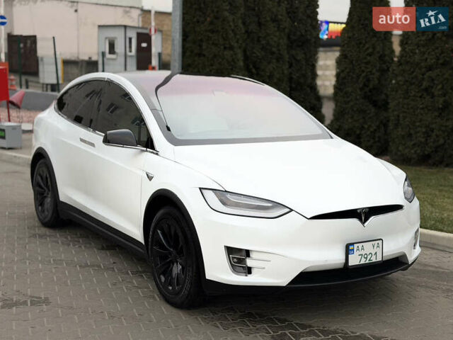 Белый Тесла Модель Х, объемом двигателя 0 л и пробегом 74 тыс. км за 33500 $, фото 14 на Automoto.ua