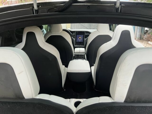 Білий Тесла Модель Х, об'ємом двигуна 0 л та пробігом 88 тис. км за 41500 $, фото 5 на Automoto.ua