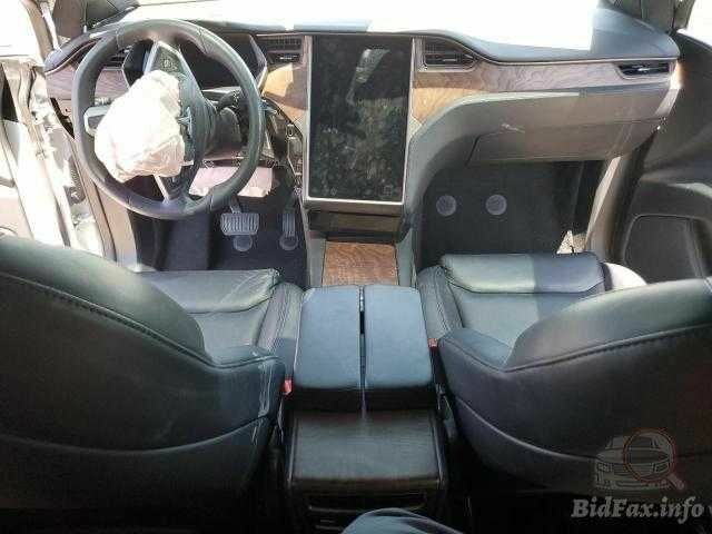 Тесла Модель Х 2020 у Києві на Automoto.ua Білий Тесла Модель Х, об'ємом двигуна 0 л та пробігом 80 тис. км за 24000 $, фото 16 на Automoto.ua