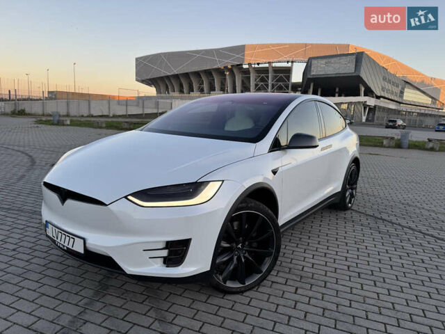 Белый Тесла Модель Х, объемом двигателя 0 л и пробегом 108 тыс. км за 48900 $, фото 10 на Automoto.ua