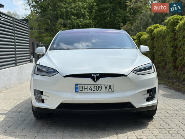 Білий Тесла Модель Х, об'ємом двигуна 0 л та пробігом 29 тис. км за 39900 $, фото 6 на Automoto.ua