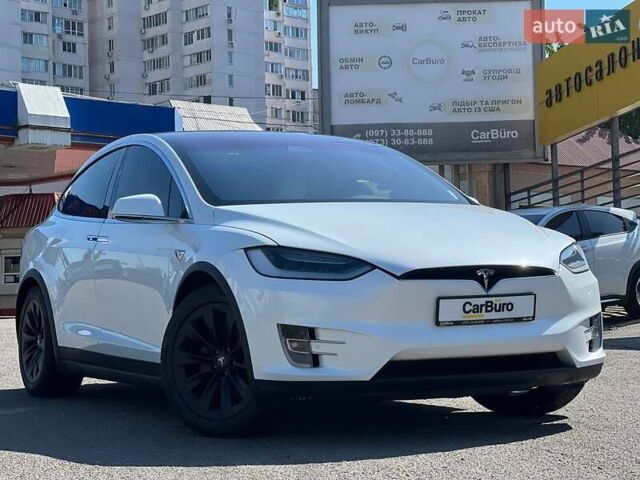 Білий Тесла Модель Х, об'ємом двигуна 0 л та пробігом 113 тис. км за 33999 $, фото 2 на Automoto.ua