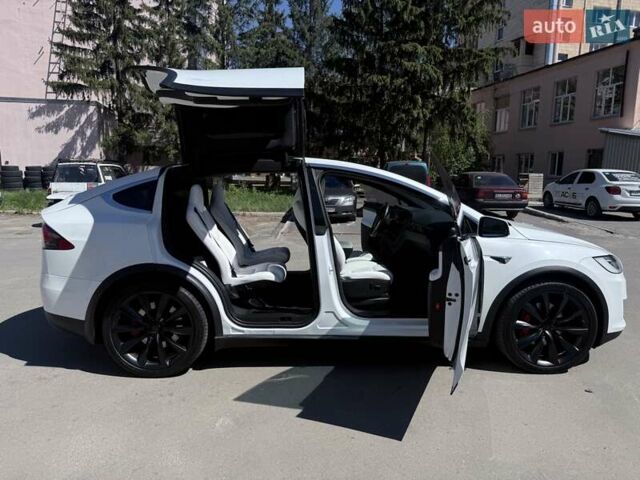 Белый Тесла Модель Х, объемом двигателя 0 л и пробегом 82 тыс. км за 42000 $, фото 28 на Automoto.ua