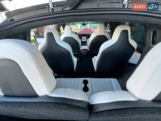 Белый Тесла Модель Х, объемом двигателя 0 л и пробегом 113 тыс. км за 33900 $, фото 30 на Automoto.ua