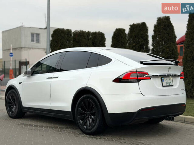 Белый Тесла Модель Х, объемом двигателя 0 л и пробегом 74 тыс. км за 33500 $, фото 12 на Automoto.ua