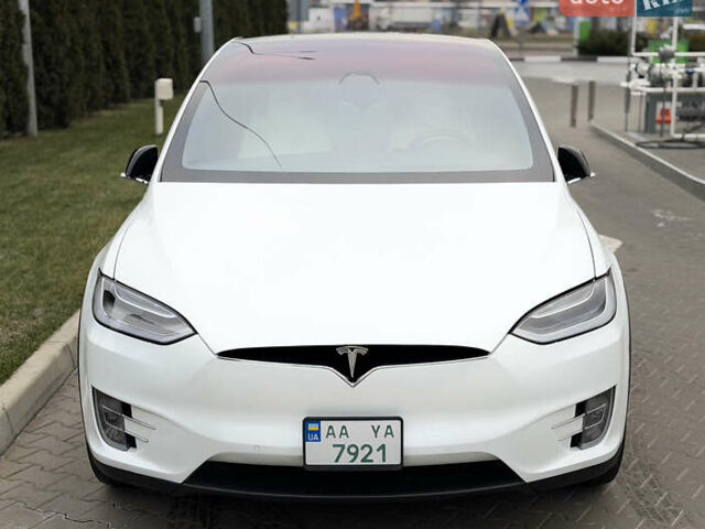 Белый Тесла Модель Х, объемом двигателя 0 л и пробегом 74 тыс. км за 33500 $, фото 8 на Automoto.ua
