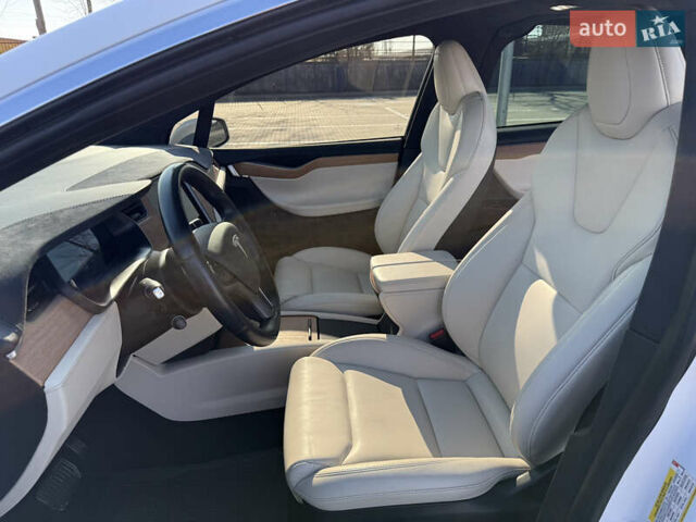 Білий Тесла Модель Х, об'ємом двигуна 0 л та пробігом 90 тис. км за 31900 $, фото 28 на Automoto.ua