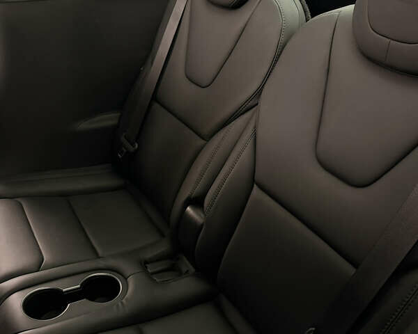 Белый Тесла Модель Х, объемом двигателя 0 л и пробегом 120 тыс. км за 31500 $, фото 3 на Automoto.ua