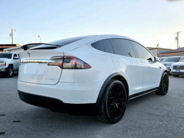 Білий Тесла Модель Х, об'ємом двигуна 0 л та пробігом 46 тис. км за 11225 $, фото 7 на Automoto.ua