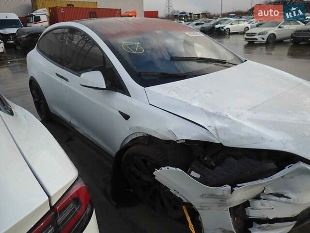 Белый Тесла Модель Х, объемом двигателя 0 л и пробегом 80 тыс. км за 24000 $, фото 7 на Automoto.ua