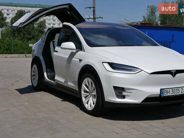 Білий Тесла Модель Х, об'ємом двигуна 0 л та пробігом 50 тис. км за 41994 $, фото 18 на Automoto.ua