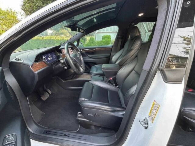 Білий Тесла Модель Х, об'ємом двигуна 0 л та пробігом 30 тис. км за 25500 $, фото 6 на Automoto.ua