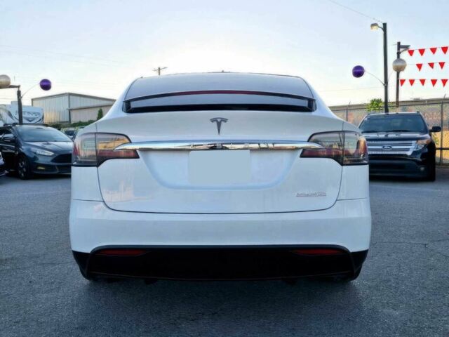 Білий Тесла Модель Х, об'ємом двигуна 0 л та пробігом 46 тис. км за 11225 $, фото 6 на Automoto.ua