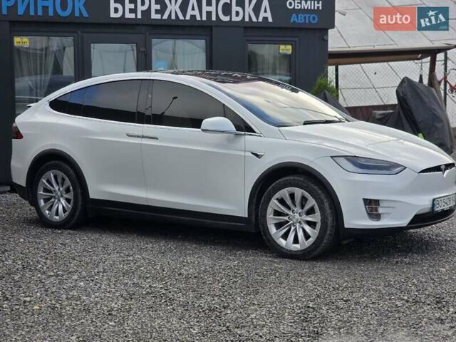 Белый Тесла Модель Х, объемом двигателя 0 л и пробегом 90 тыс. км за 29999 $, фото 22 на Automoto.ua