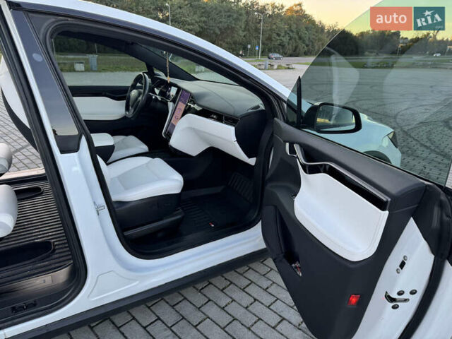 Белый Тесла Модель Х, объемом двигателя 0 л и пробегом 108 тыс. км за 48900 $, фото 23 на Automoto.ua