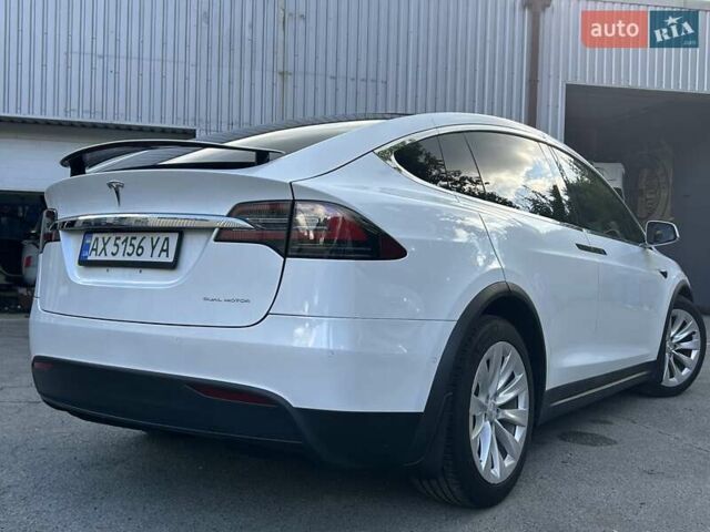 Белый Тесла Модель Х, объемом двигателя 0 л и пробегом 69 тыс. км за 34500 $, фото 11 на Automoto.ua