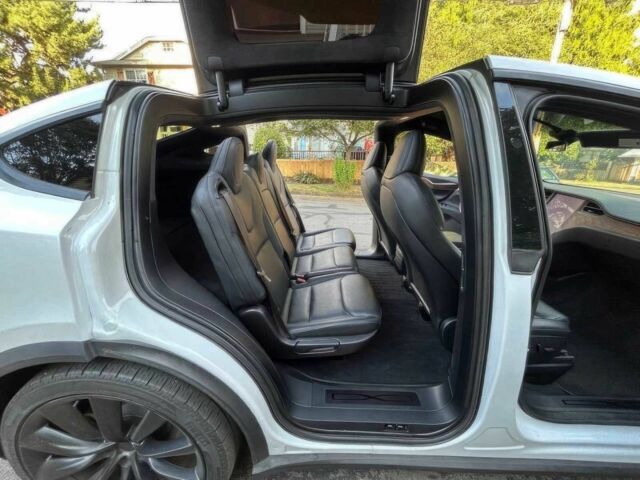 Білий Тесла Модель Х, об'ємом двигуна 0 л та пробігом 30 тис. км за 25500 $, фото 9 на Automoto.ua