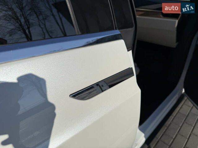Білий Тесла Модель Х, об'ємом двигуна 0 л та пробігом 90 тис. км за 31900 $, фото 61 на Automoto.ua