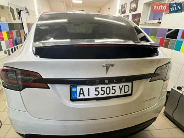 Белый Тесла Модель Х, объемом двигателя 0 л и пробегом 149 тыс. км за 33000 $, фото 8 на Automoto.ua