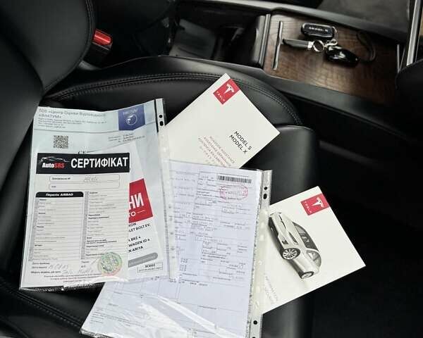 Білий Тесла Модель Х, об'ємом двигуна 0 л та пробігом 82 тис. км за 35000 $, фото 48 на Automoto.ua