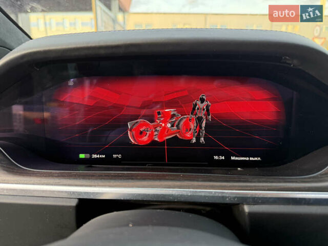 Белый Тесла Модель Х, объемом двигателя 0 л и пробегом 29 тыс. км за 42500 $, фото 15 на Automoto.ua