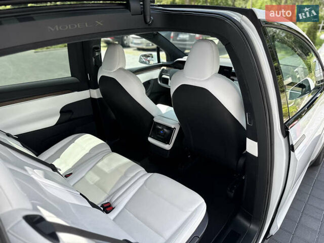 Білий Тесла Модель Х, об'ємом двигуна 0 л та пробігом 18 тис. км за 49999 $, фото 54 на Automoto.ua