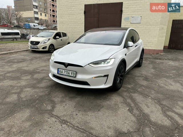 Белый Тесла Модель Х, объемом двигателя 0 л и пробегом 29 тыс. км за 55900 $, фото 2 на Automoto.ua