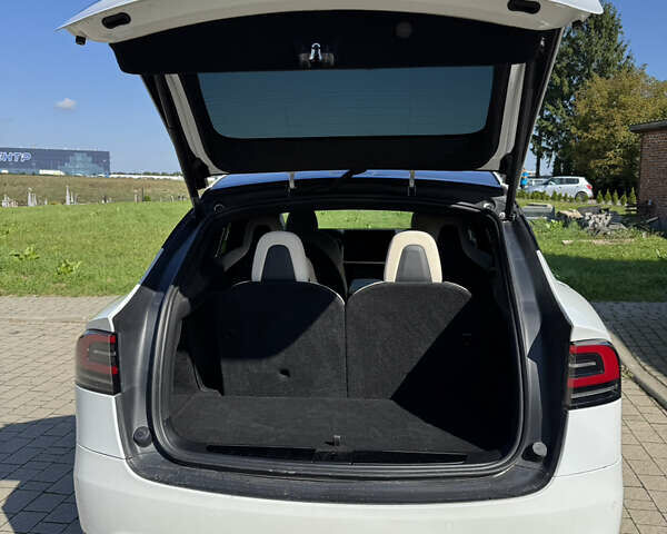 Білий Тесла Модель Х, об'ємом двигуна 0 л та пробігом 12 тис. км за 48900 $, фото 1 на Automoto.ua