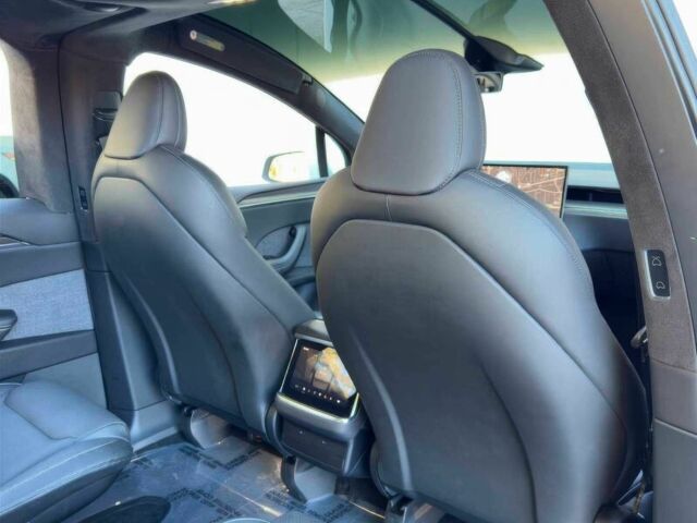 Белый Тесла Модель Х, объемом двигателя 0 л и пробегом 27 тыс. км за 31800 $, фото 13 на Automoto.ua