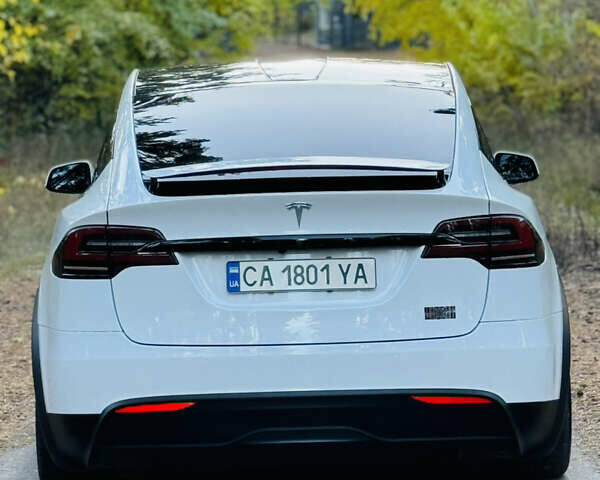 Білий Тесла Модель Х, об'ємом двигуна 0 л та пробігом 14 тис. км за 57000 $, фото 8 на Automoto.ua