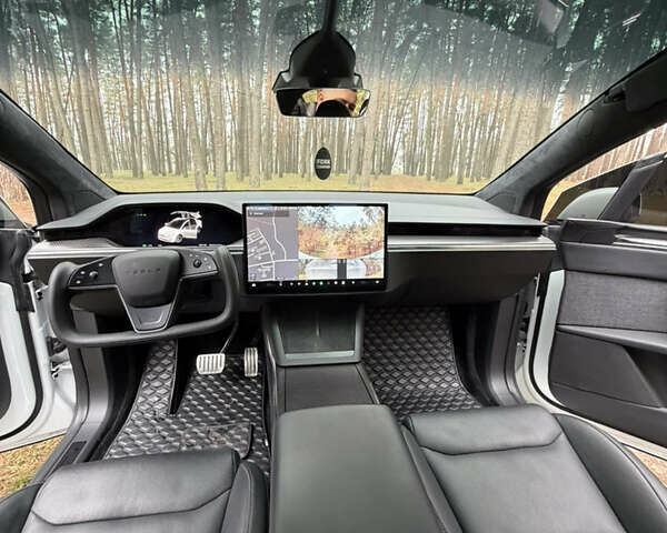 Білий Тесла Модель Х, об'ємом двигуна 0 л та пробігом 70 тис. км за 52500 $, фото 8 на Automoto.ua