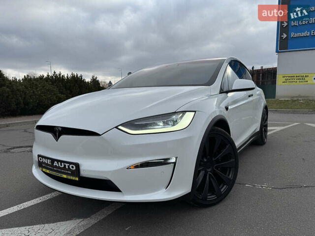 Белый Тесла Модель Х, объемом двигателя 0 л и пробегом 6 тыс. км за 54990 $, фото 1 на Automoto.ua