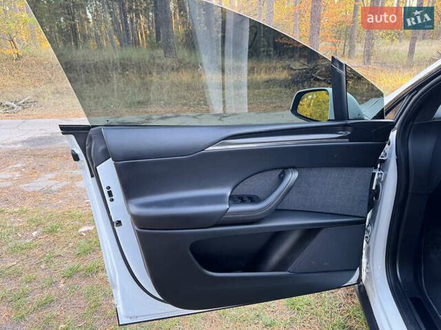 Білий Тесла Модель Х, об'ємом двигуна 0 л та пробігом 14 тис. км за 57000 $, фото 24 на Automoto.ua