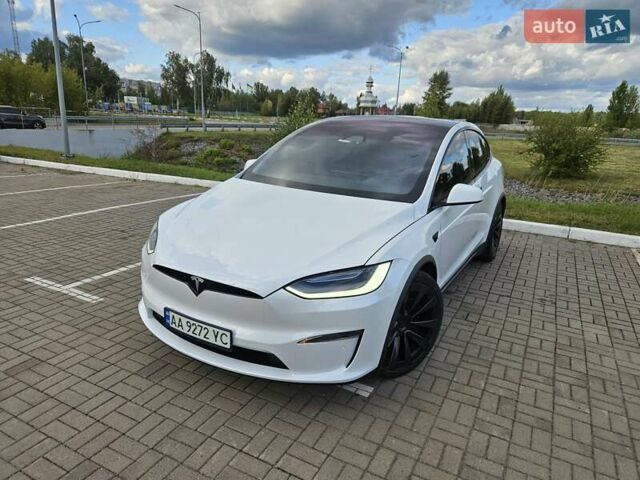 Белый Тесла Модель Х, объемом двигателя 0 л и пробегом 113 тыс. км за 45999 $, фото 5 на Automoto.ua