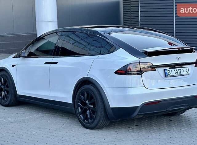 Білий Тесла Модель Х, об'ємом двигуна 0 л та пробігом 51 тис. км за 39500 $, фото 6 на Automoto.ua