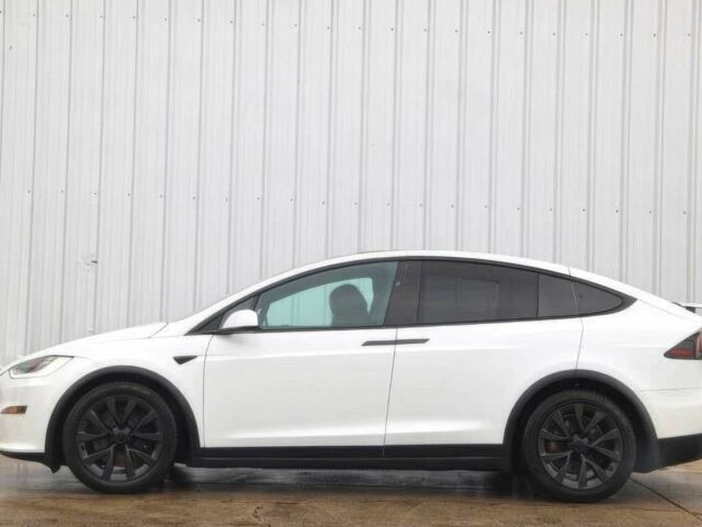 Белый Тесла Модель Х, объемом двигателя 0 л и пробегом 27 тыс. км за 31800 $, фото 2 на Automoto.ua