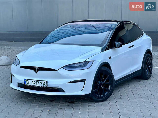 Белый Тесла Модель Х, объемом двигателя 0 л и пробегом 51 тыс. км за 39900 $, фото 6 на Automoto.ua