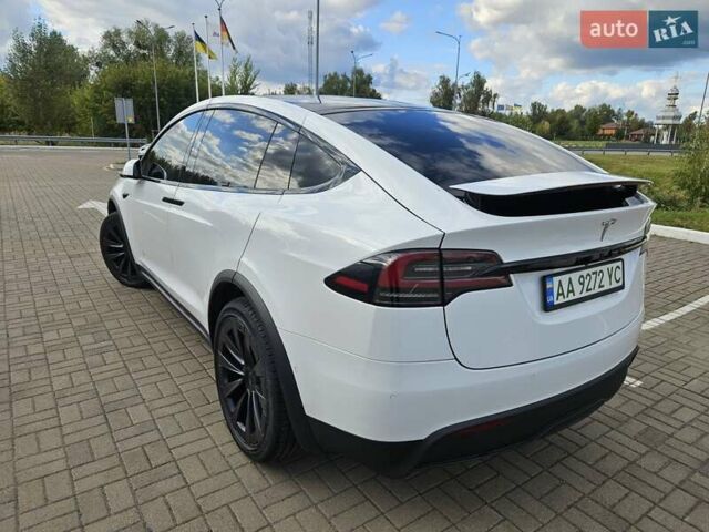 Белый Тесла Модель Х, объемом двигателя 0 л и пробегом 113 тыс. км за 45999 $, фото 8 на Automoto.ua