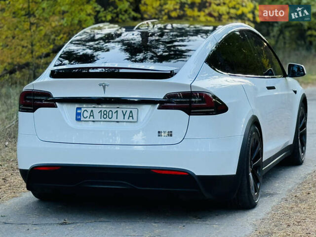 Білий Тесла Модель Х, об'ємом двигуна 0 л та пробігом 14 тис. км за 57000 $, фото 7 на Automoto.ua