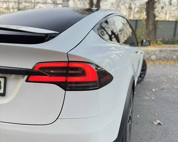 Тесла Модель Х 2022 в Виннице на Automoto.ua Белый Тесла Модель Х, объемом двигателя 0 л и пробегом 119 тыс. км за 48999 $, фото 11 на Automoto.ua