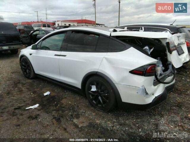 Белый Тесла Модель Х, объемом двигателя 0 л и пробегом 110 тыс. км за 48500 $, фото 2 на Automoto.ua