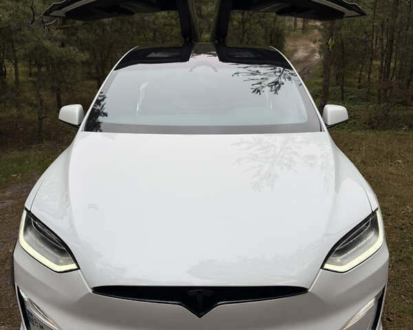 Білий Тесла Модель Х, об'ємом двигуна 0 л та пробігом 70 тис. км за 52500 $, фото 1 на Automoto.ua
