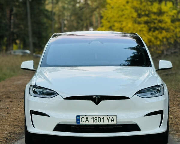 Білий Тесла Модель Х, об'ємом двигуна 0 л та пробігом 14 тис. км за 57000 $, фото 10 на Automoto.ua