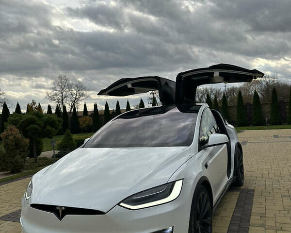 Белый Тесла Модель Х, объемом двигателя 0 л и пробегом 30 тыс. км за 63000 $, фото 20 на Automoto.ua