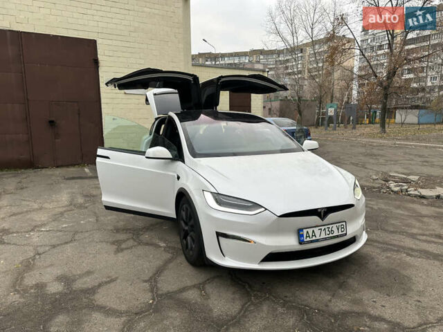 Белый Тесла Модель Х, объемом двигателя 0 л и пробегом 29 тыс. км за 55900 $, фото 10 на Automoto.ua