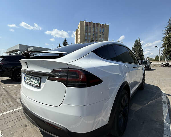 Белый Тесла Модель Х, объемом двигателя 0 л и пробегом 110 тыс. км за 48500 $, фото 14 на Automoto.ua